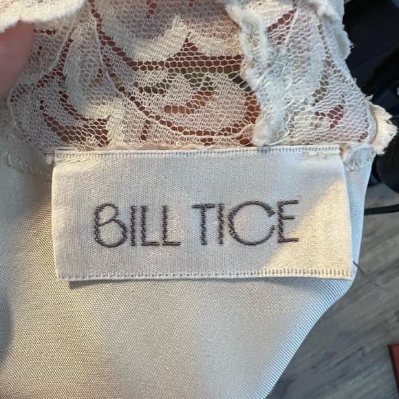 VNTG Bill Tice Satin Printed Lace Trimmed Long Sleeve Tunic Blouse - Picture 8 of 11